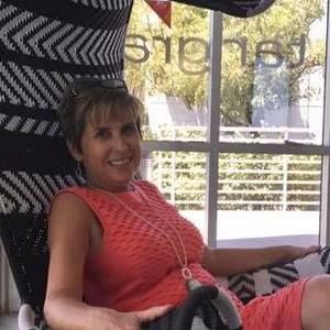 Meet your Posher, Leslie